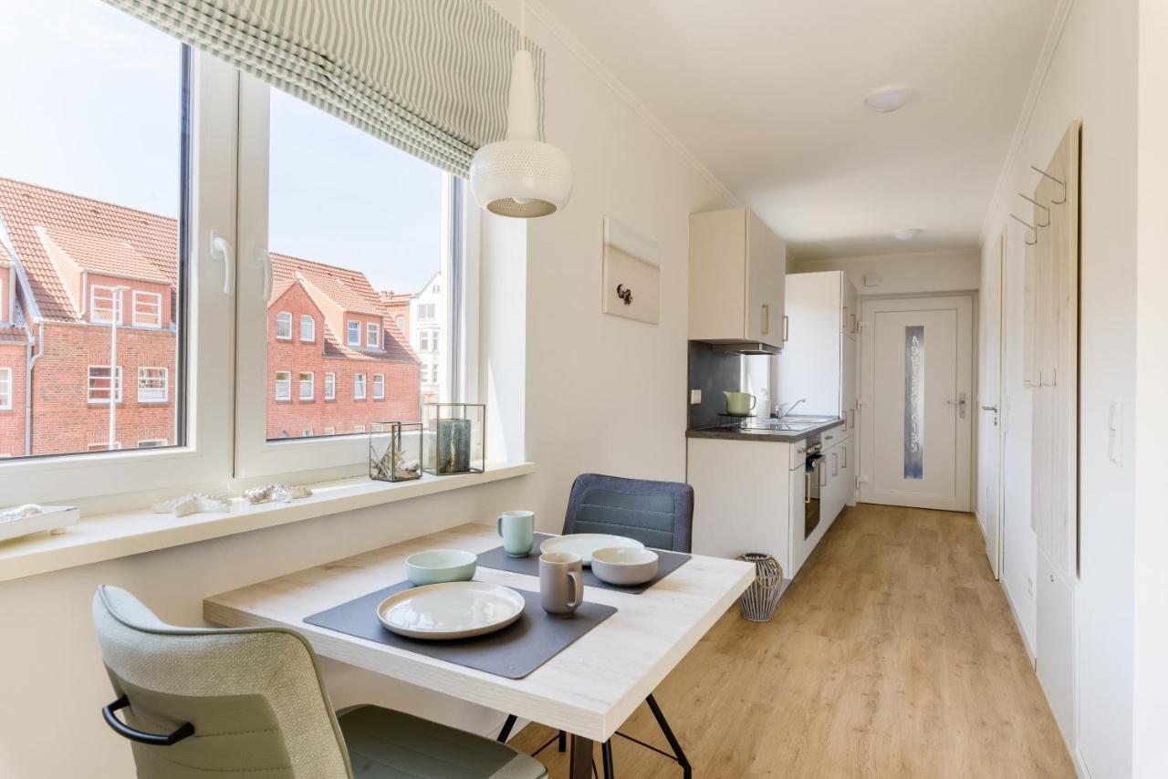 Nordsee-Ferienwohnungen Hinrichsen Husum  Extérieur photo